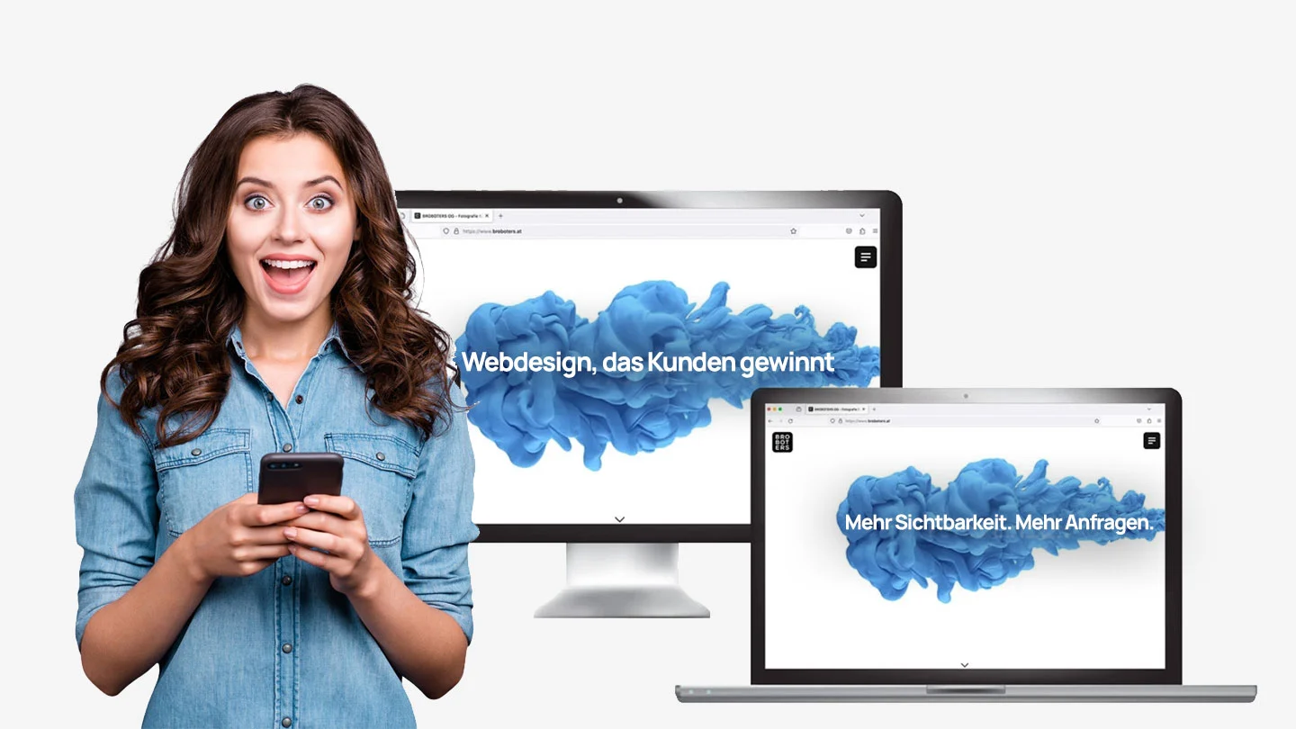 Frau freut sich – Erfolgreiche Website sorgt für Freude und neue Kundenanfragen